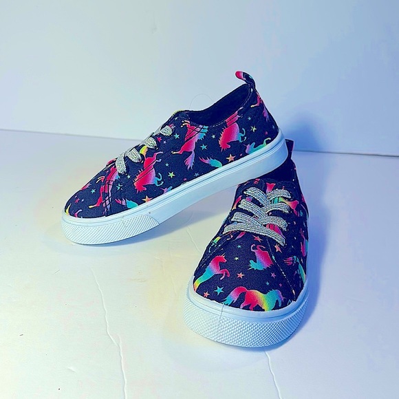 🍓Unicorn print easy slip on tennis shoes with silver laces FabKids NWOT sz 11 - Picture 2 of 9